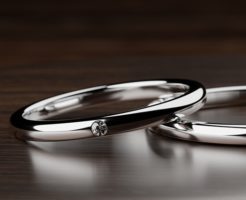 中古の婚約指輪はバレる！？鑑定書や箱の入手方法などを解説