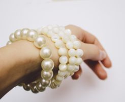 男のブレスレットって好き？嫌い？カッコイイつけかたとは？